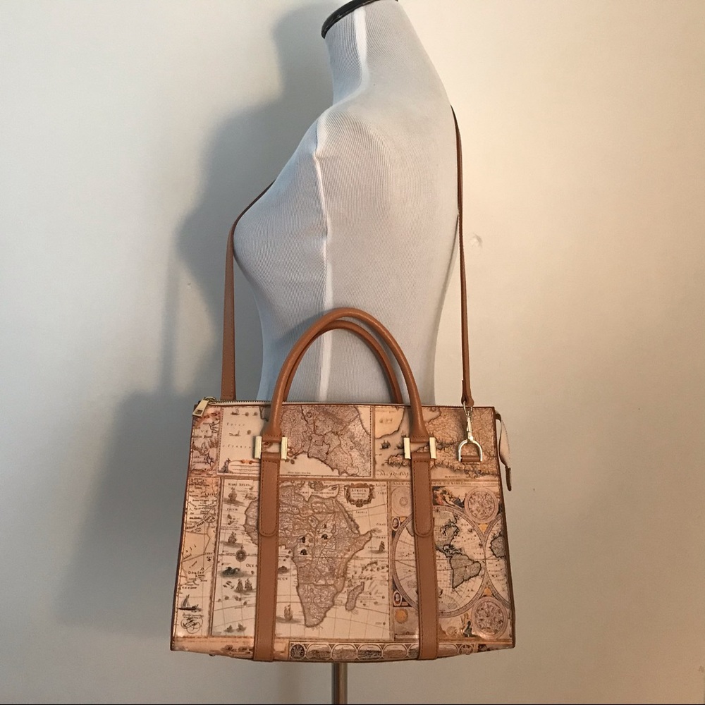 Borse In Pelle means “Italian Leather Bag”